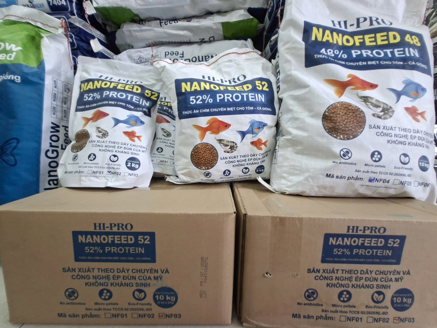 (Bột) Thức ăn tôm – cá giống HI-PRO NANOFEEED 52 – 52% đạm, thức ăn chìm chuyên biệt cho con giống Bột mịn